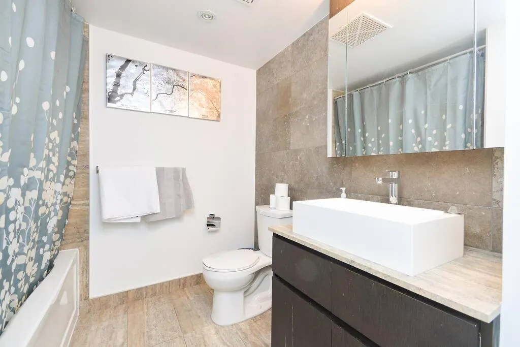 Best Location With Lake & City Views Plus Parking Toronto