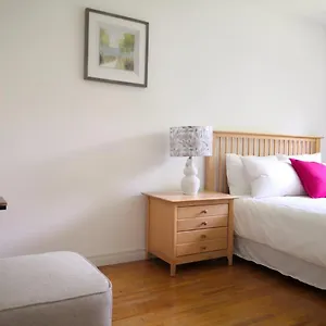 Spacious And Bright House Homestay